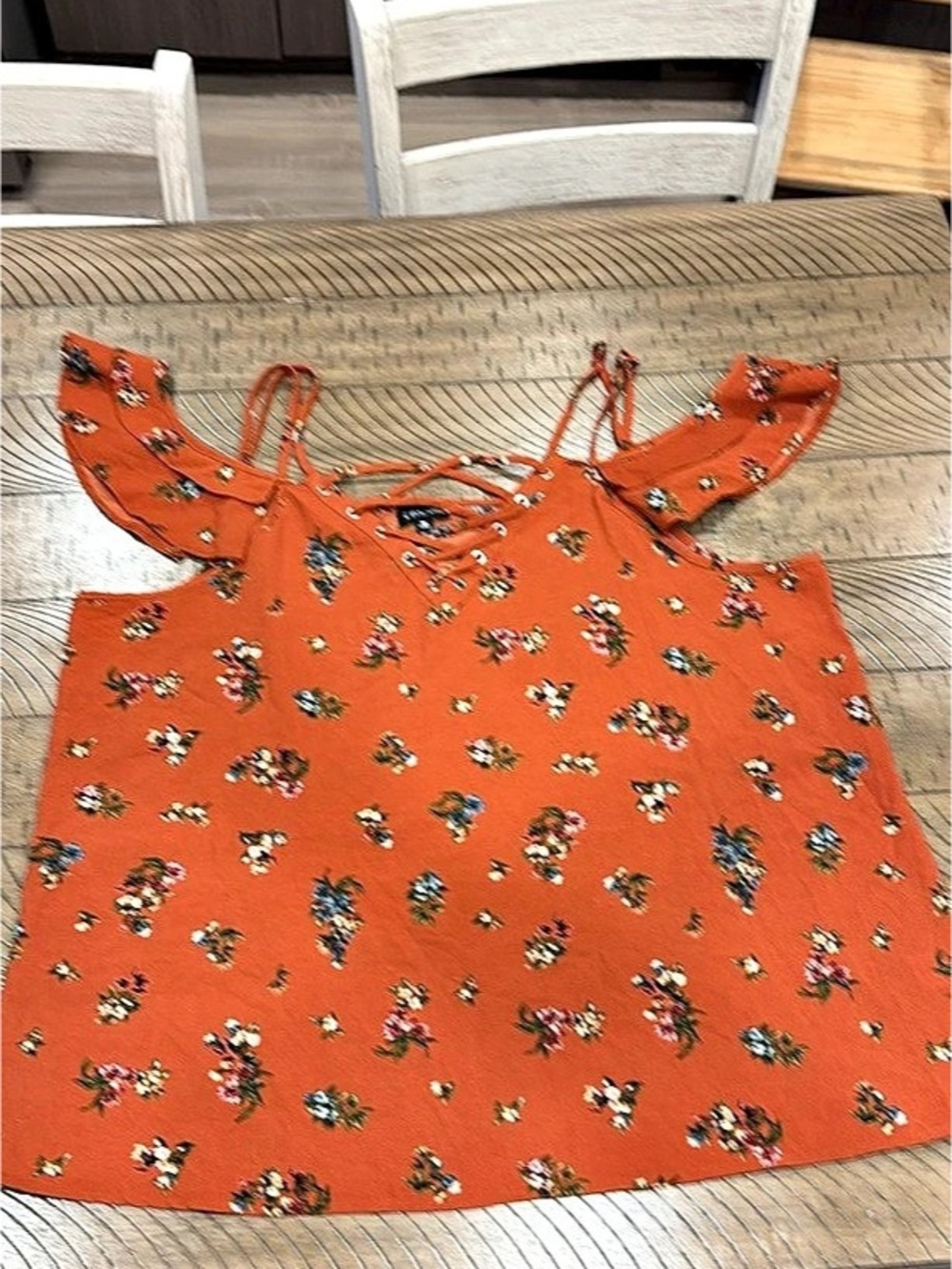 Zenobia Floral Lace-Up Tank Top in Orange Like New